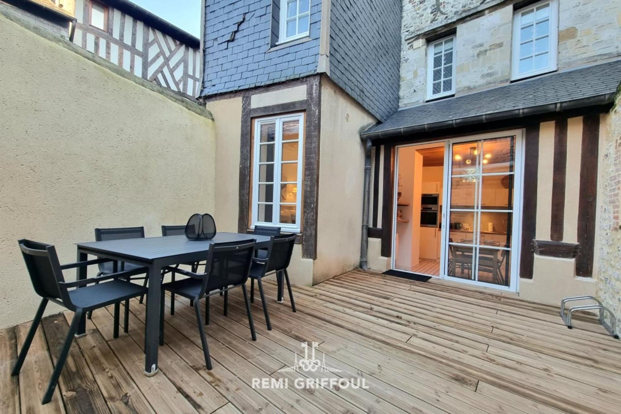 Apartment La De Champlain Terrace Center 2 Guests Honfleur